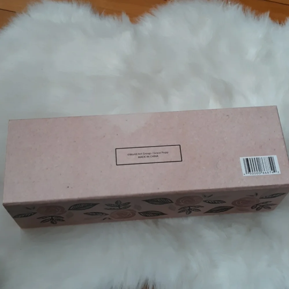 Magnetic Cover Art/Makeup Box
